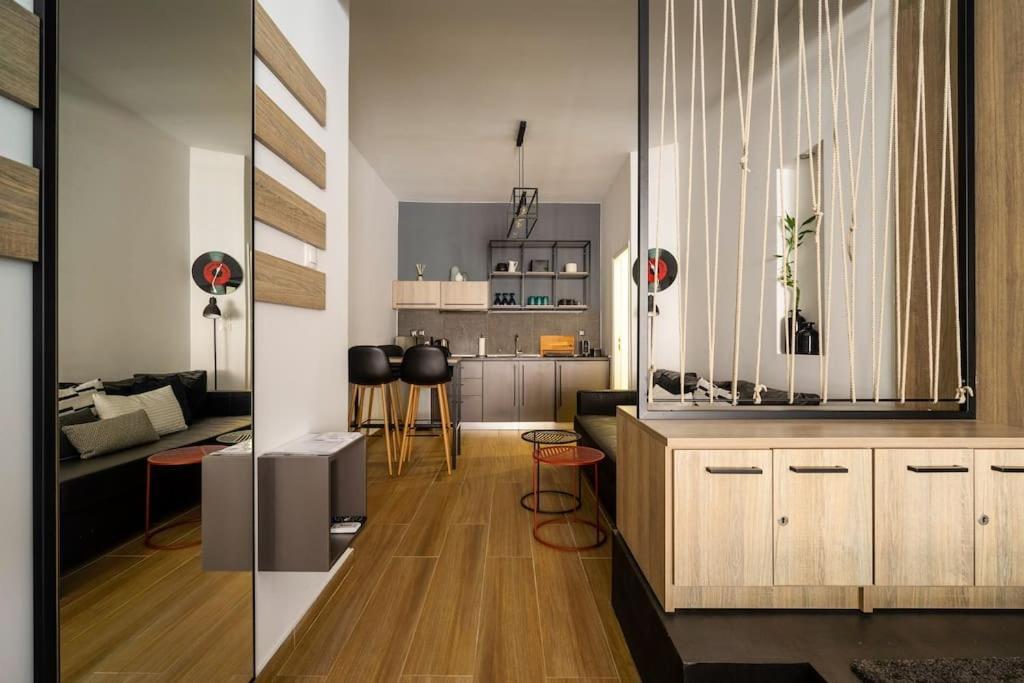 Super Stylish Apartments In The Heart Of Athens! Экстерьер фото