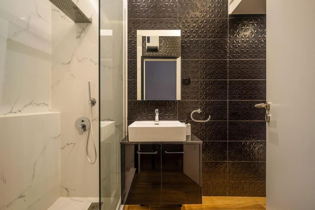 Super Stylish Apartments In The Heart Of Athens! Экстерьер фото
